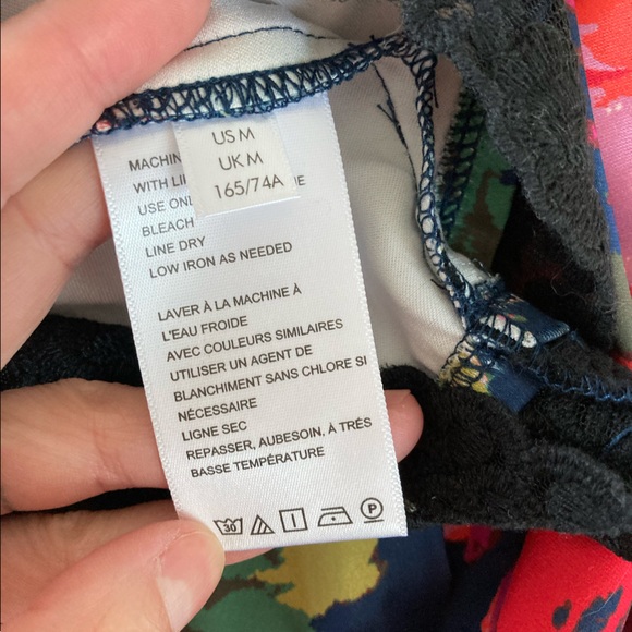 Urban Outfitters Printed Satin Mini Skirt - Picture 4 of 5